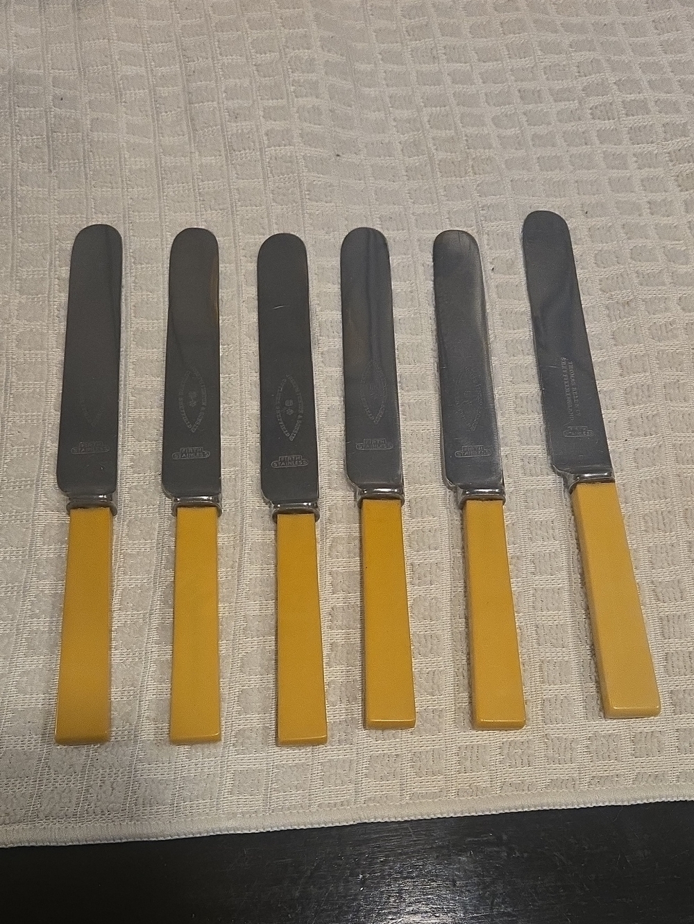 Vintage Mid-Century Sheffield Stainless Steel Dinner/Butter Knives – Set of 6